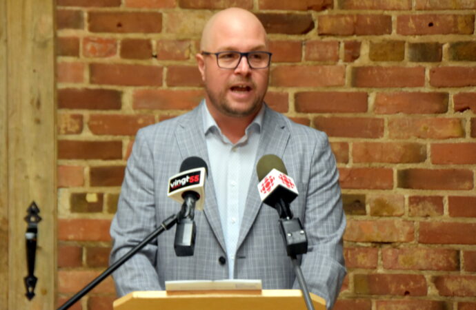 Course à la mairie de Drummondville : faux documents électoraux, Nicolas Asselin accusé d’un stratagème visant le candidat David Bélanger