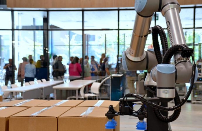 Innovation manufacturière : CENGN, le CNIMI et Ericsson unissent leurs forces pour un Living Lab en 5G privée à Drummondville
