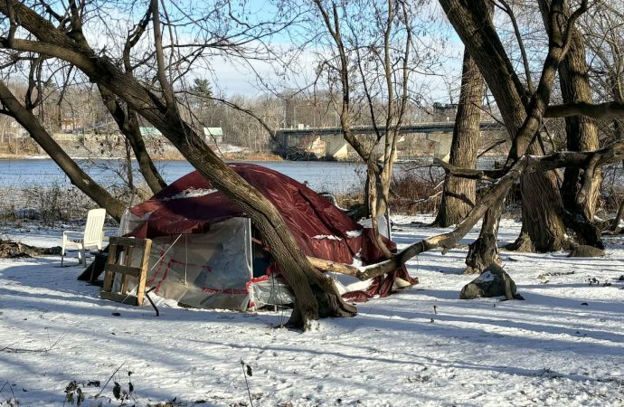 Itinérance : hausse de 27 % en Mauricie et au Centre-du-Québec, le PQ veut s’attaquer à l’itinérance