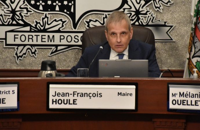 Dossier N&N Remorques : des allégations de désinformation du maire Jean-François Houle qui soulèvent des questions