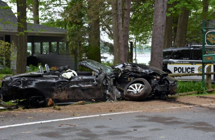Violente sortie de route : circulant à tombeau ouvert sur le chemin Hemming, un conducteur perd la maîtrise de son véhicule