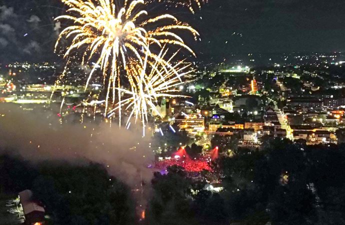 Fête nationale à Drummondville : la pluie n’a pas arrêté la fête, l’ambiance était au rendez-vous