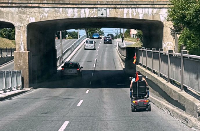 Quadriporteur dans le tunnel Saint-Joseph : une manœuvre risquée des automobilistes réclament un meilleur encadrement