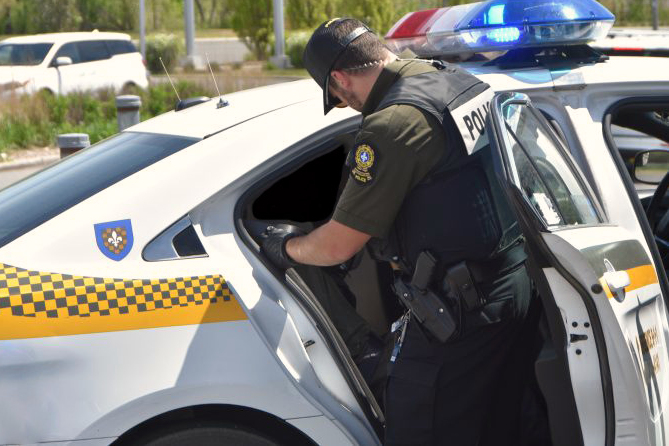 Vol à l’épicerie Métro : deux suspects rapidement arrêtés par la Sûreté du Québec