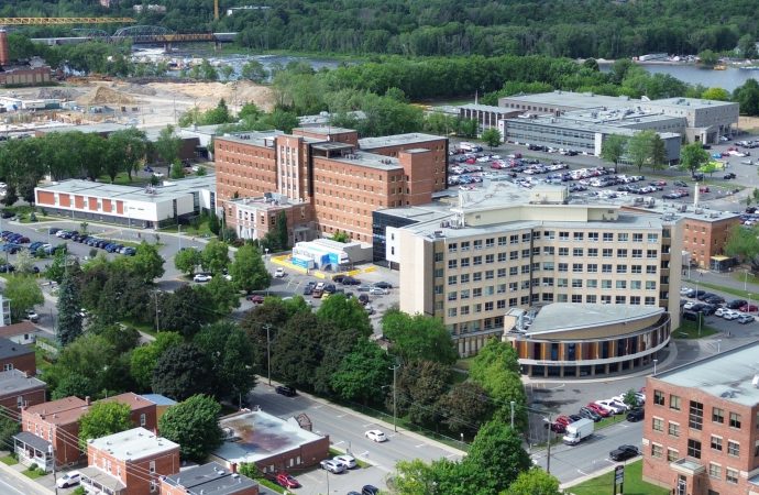 Mort subite d’une jeune femme de 22 ans : le coroner Sanfaçon questionne le suivi à Drummondville